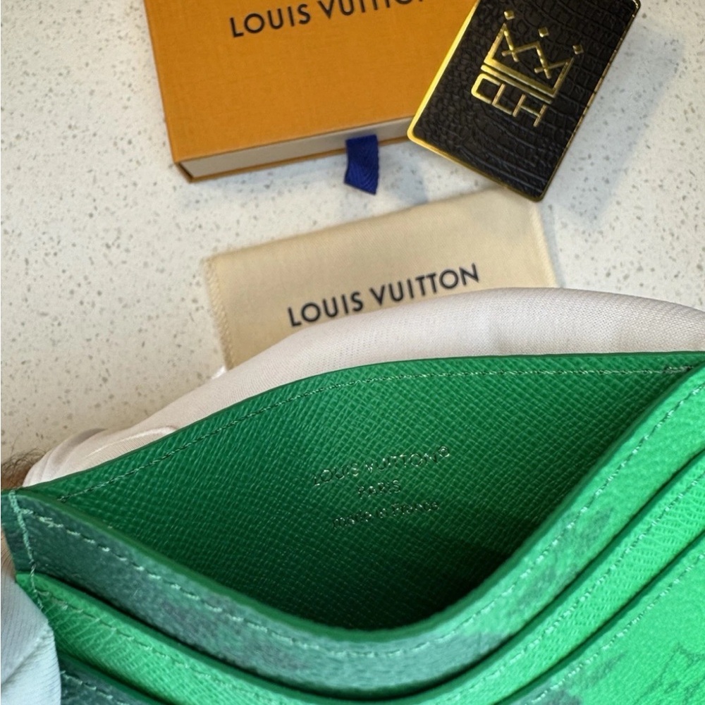 LOUIS VUITTON GOLF DOUBLE CARD HOLDER - Picture 7 of 7
